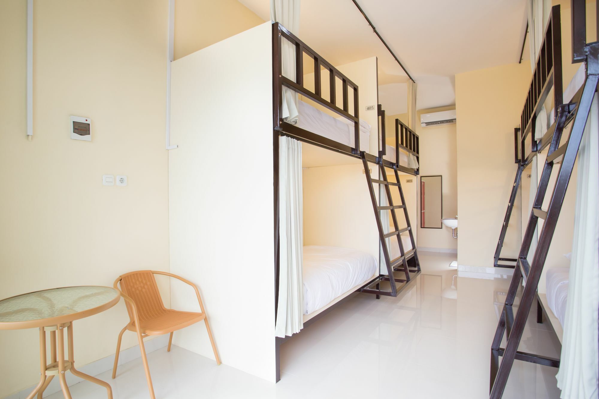 V Canggu Dormitory Zewnętrze zdjęcie
